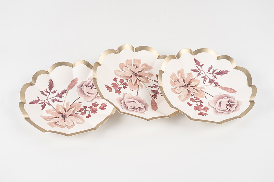 Pratos de papel em forma de flor Pratos de papel em forma de flor